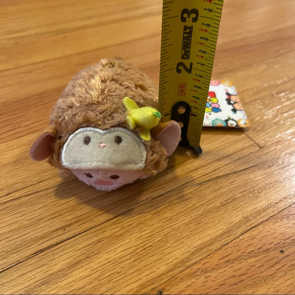 BNWT Disney Tsum Tsum Piglet in Monkey Costume - Picture 7 of 7